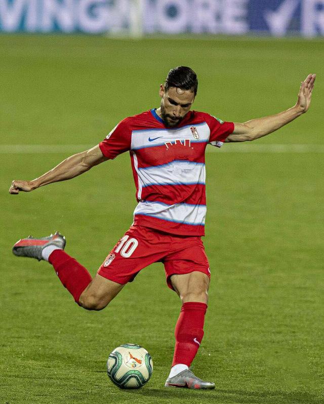 埃瓦尔客场不敌对手，状态逐渐回升的简单介绍