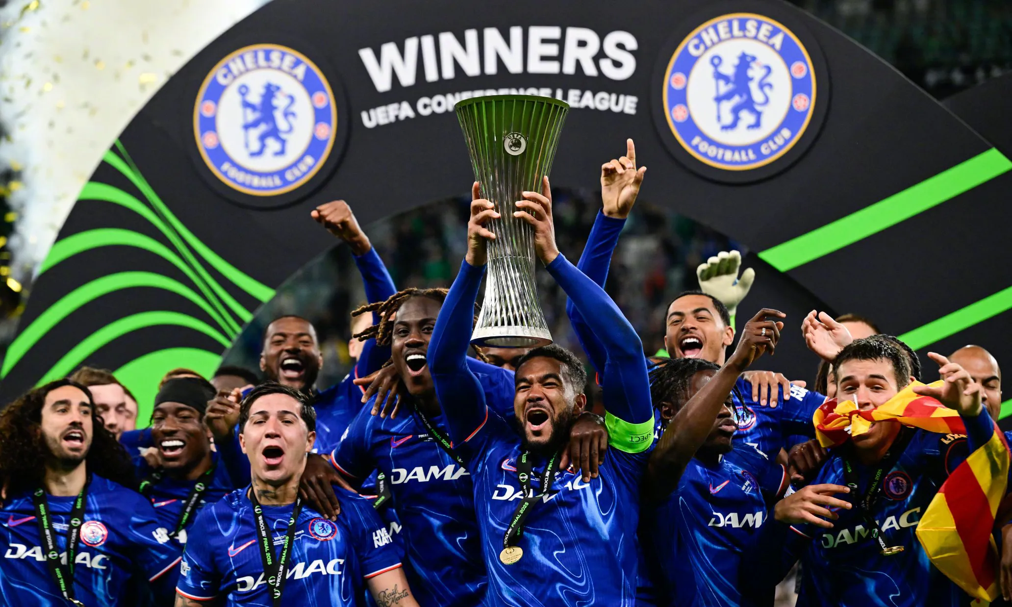 切尔西被热刺逆转,欧冠资格岌岌可危! 切尔西被热刺逆转,欧冠资格岌岌可危!