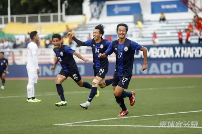 柬埔寨国家队取得惊险胜利，晋级淘汰赛