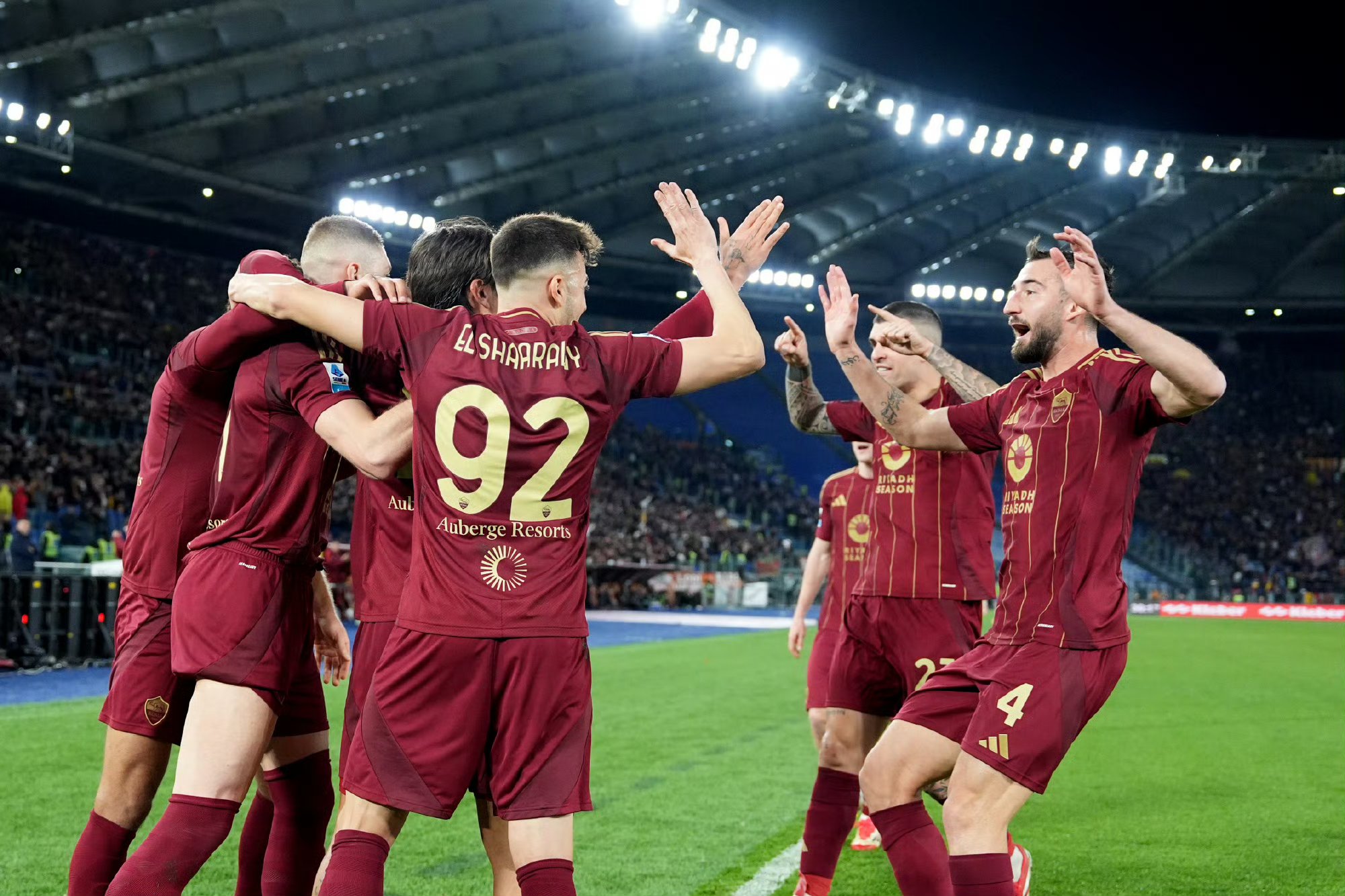 热血拼搏，欧洲杯预选赛战队誓取胜的简单介绍